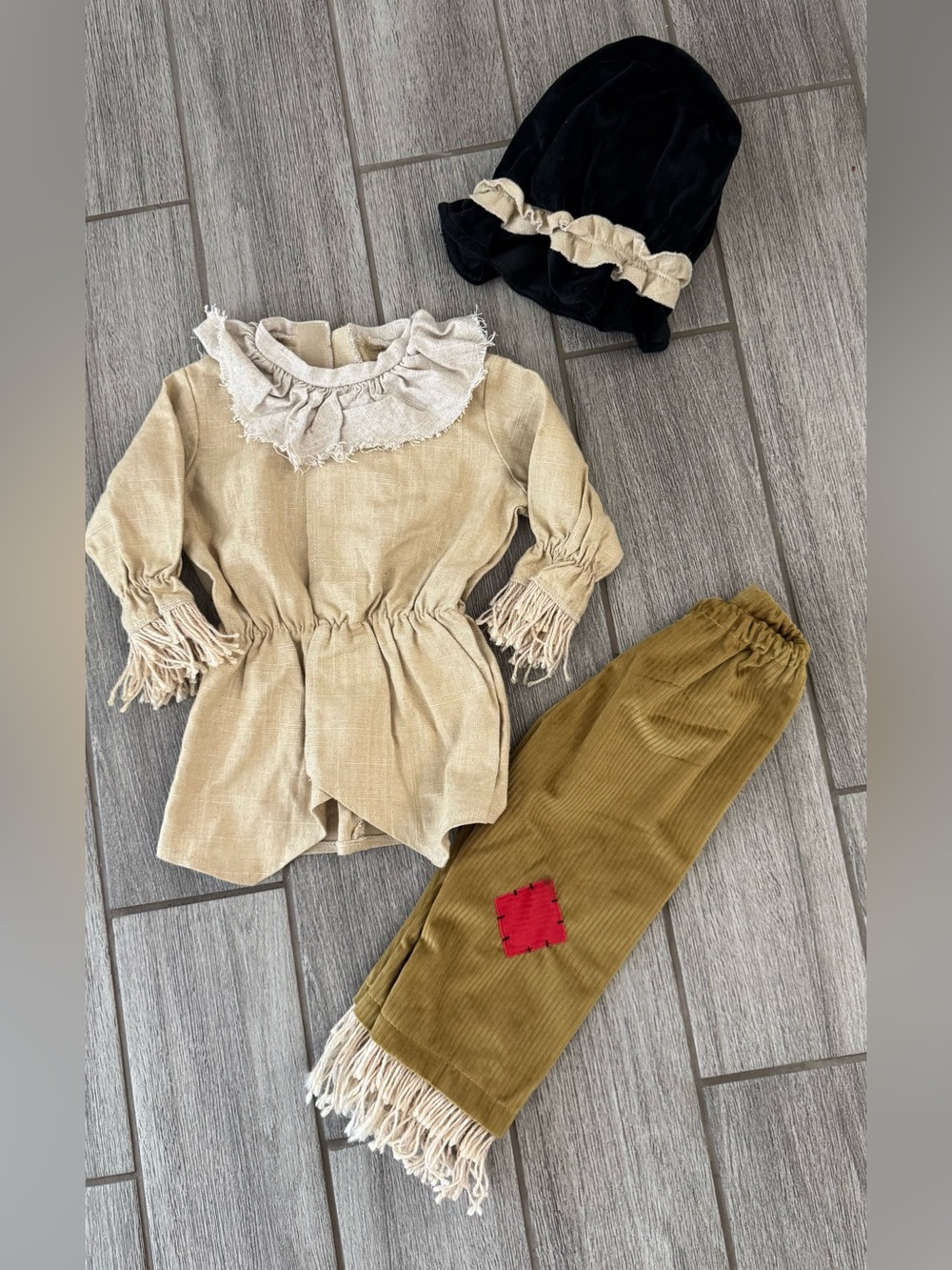 Pottery Barn the Wizard of Oz Scarecrow Costume